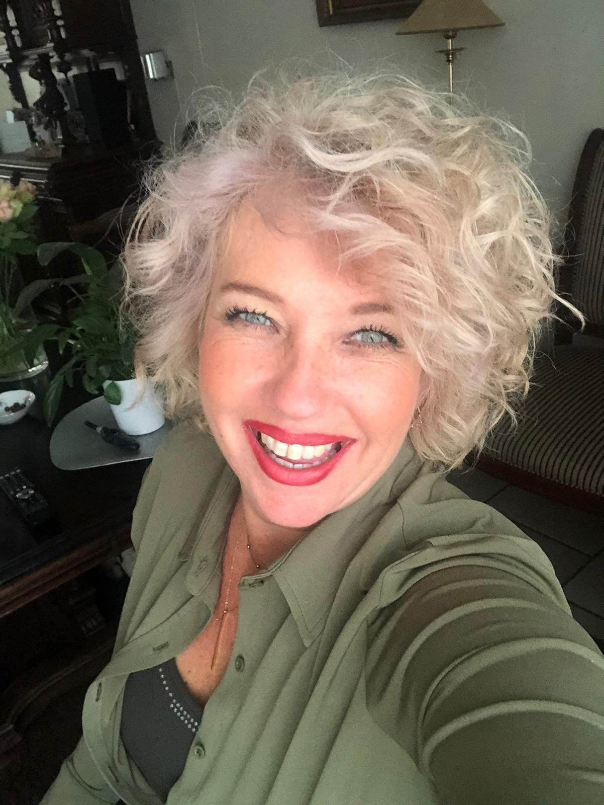 c17b3a10 2079-41e3-81d3-376e29b106bb